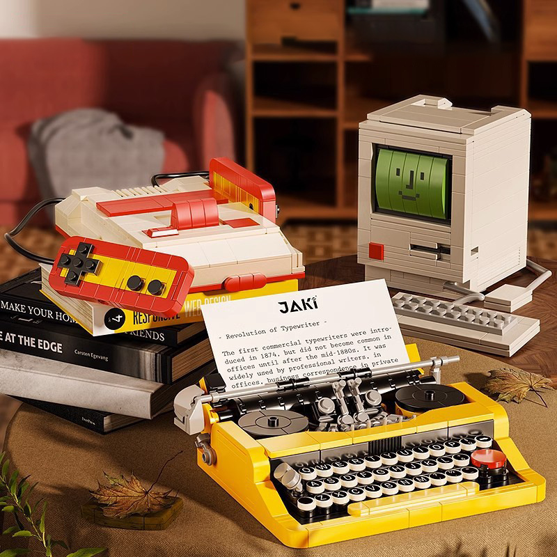 Creative Retro Electronic Type - Gaming Console Lego ulasan dan harga